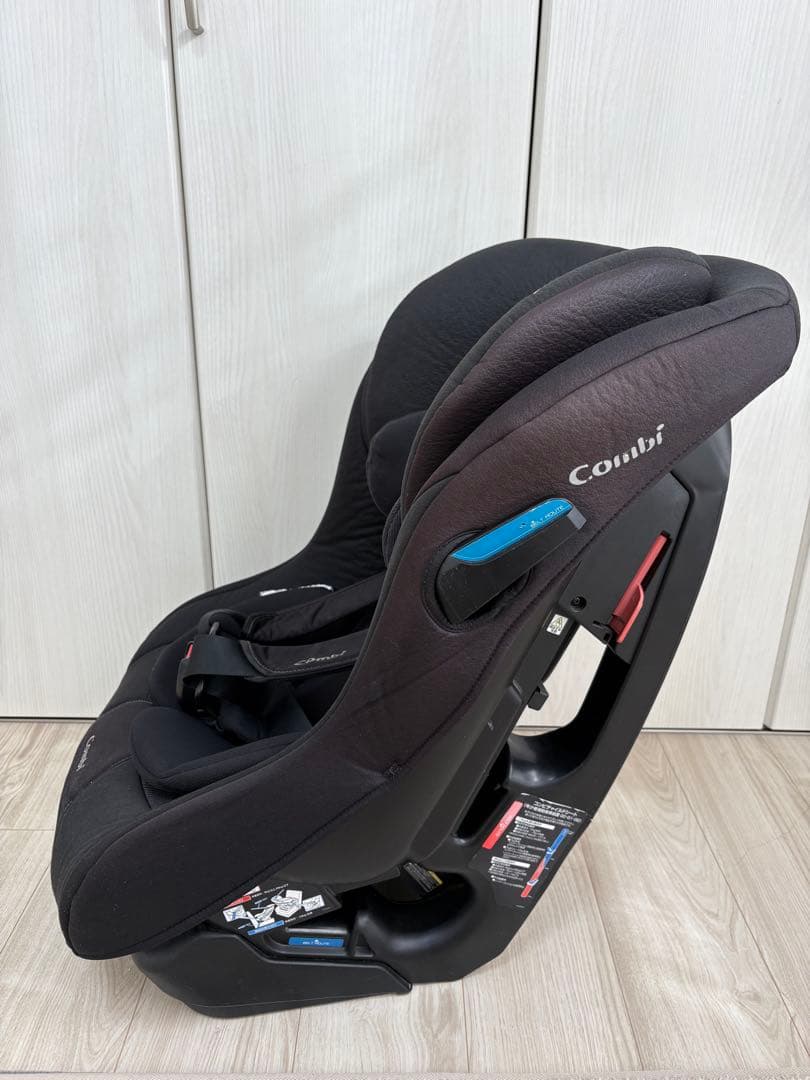 コンビ　combi チャイルドシート　マルゴット　新生児対応可