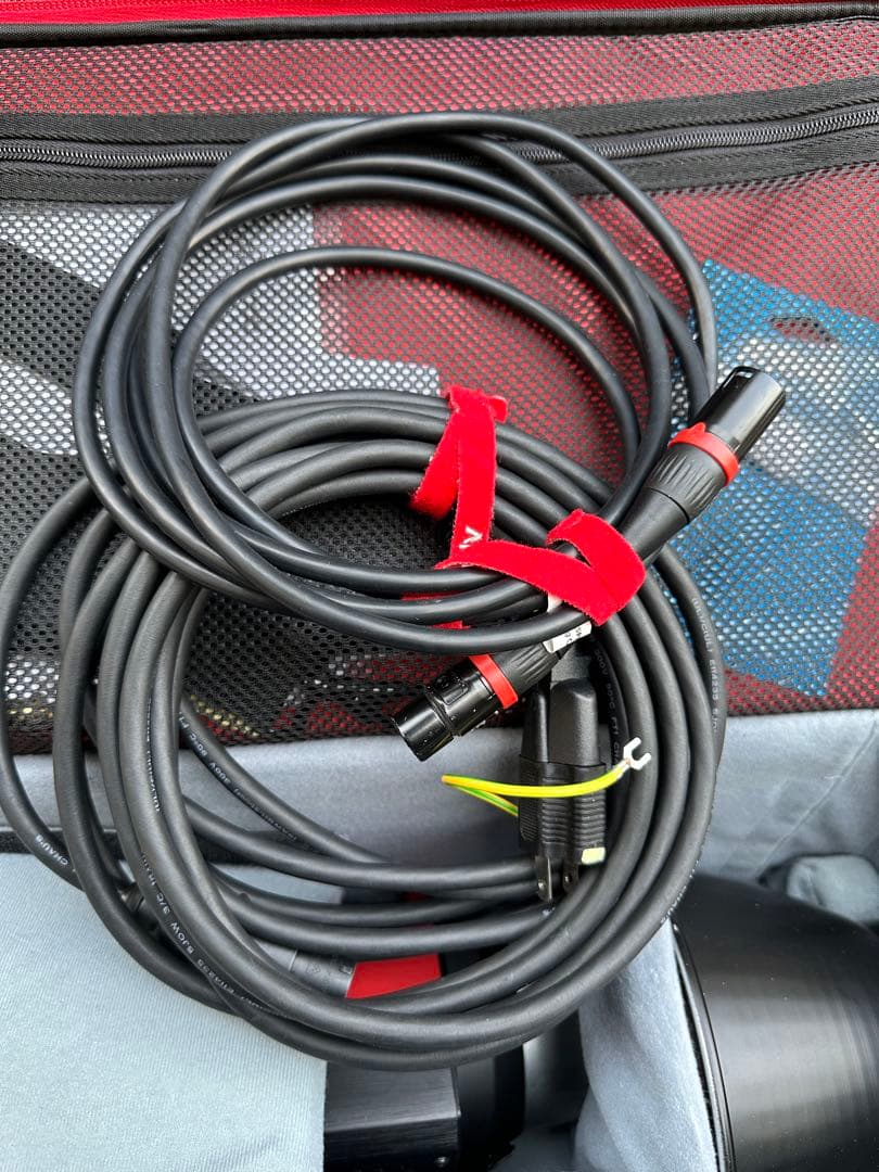 Aputure 300d II スタジオライト フレネルレンズ　バーンドアセット