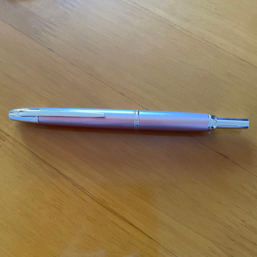 パイロット　万年筆　ノック式　キャップレスデシモ　シャンパンピンク