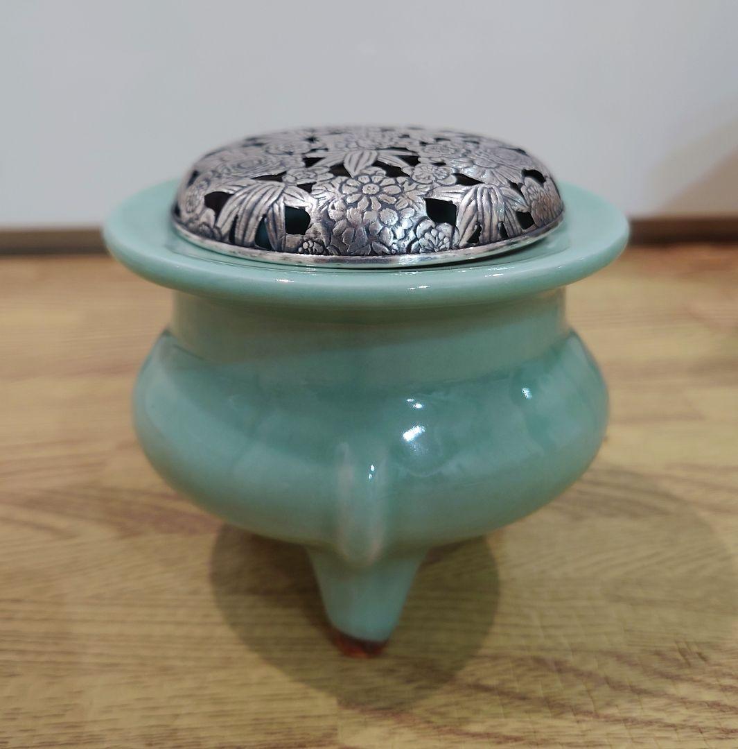 青磁 袴腰香炉 純銀透彫火舎