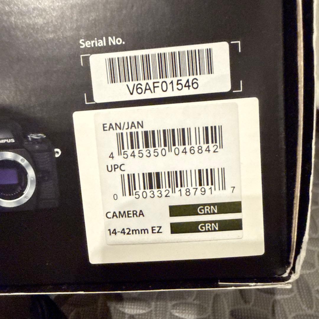 激レア OLYMPUS OM-D E-M10 グリーン 広角レンズ付！