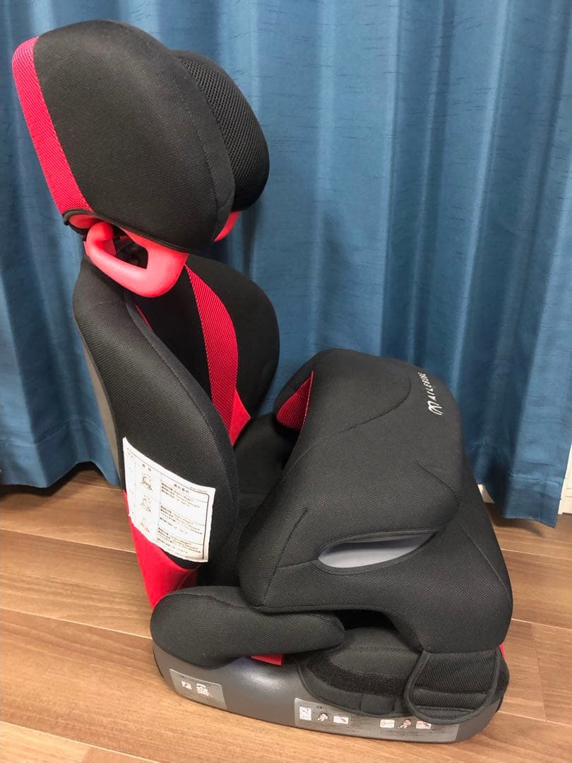 AILEBEBE エールべべ　チャイルドシート　スカーレットブラック