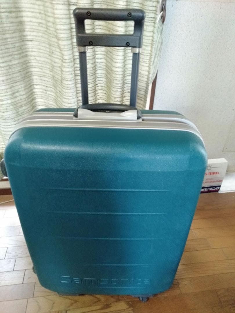 サムソナイトシルエットMV キャリーケース 4輪