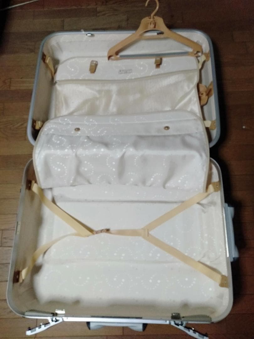 サムソナイトシルエットMV キャリーケース 4輪