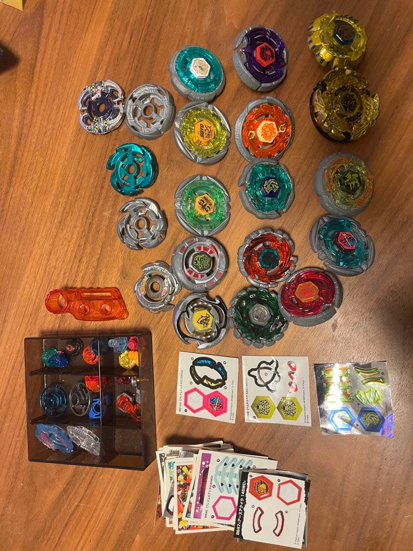 メタルファイト ベイブレード　15個＋部品等　まとめ売り