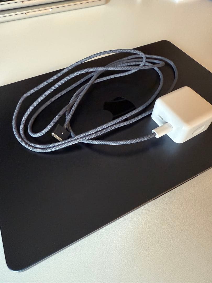 M2 MacBook Air 256GB/8GB USキーボード