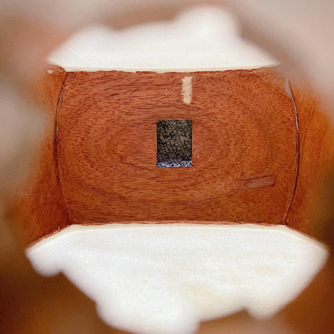 津軽三味線 太棹 段違い溝 紅木 東さわり 犬皮 丸打胴 和楽器