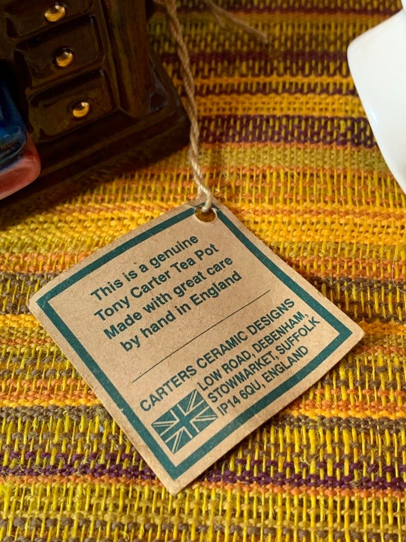 イギリス製　ビンテージのトニーカーターの可愛い服屋さんの手書きのポット！
