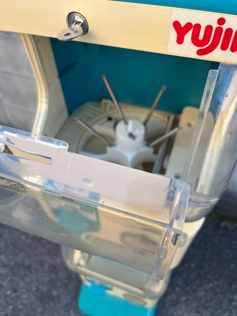 鍵付 ガチャマシン YUJIN 2連型 ガシャポン 本体 ベンダー イベント