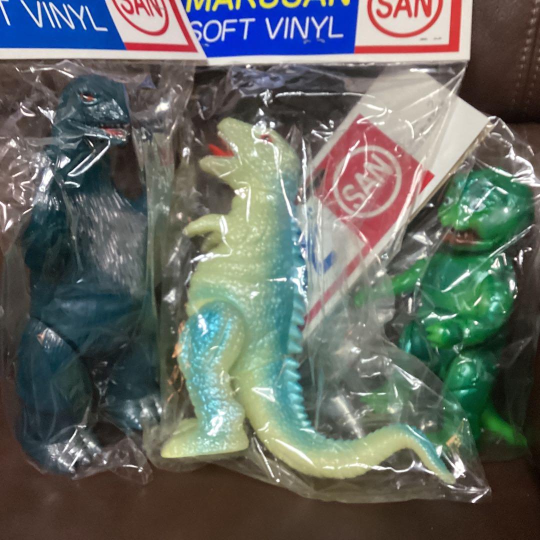 マルサン　ゴジラ＆ミニラ＆黄色ガバラ&蓄光ゴロザウルス　4体セット値引不可　新品