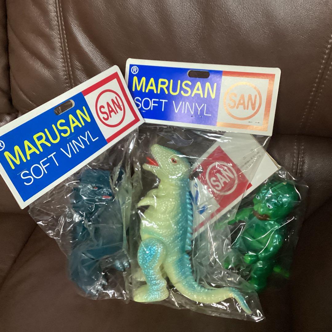 マルサン　ゴジラ＆ミニラ＆黄色ガバラ&蓄光ゴロザウルス　4体セット値引不可　新品