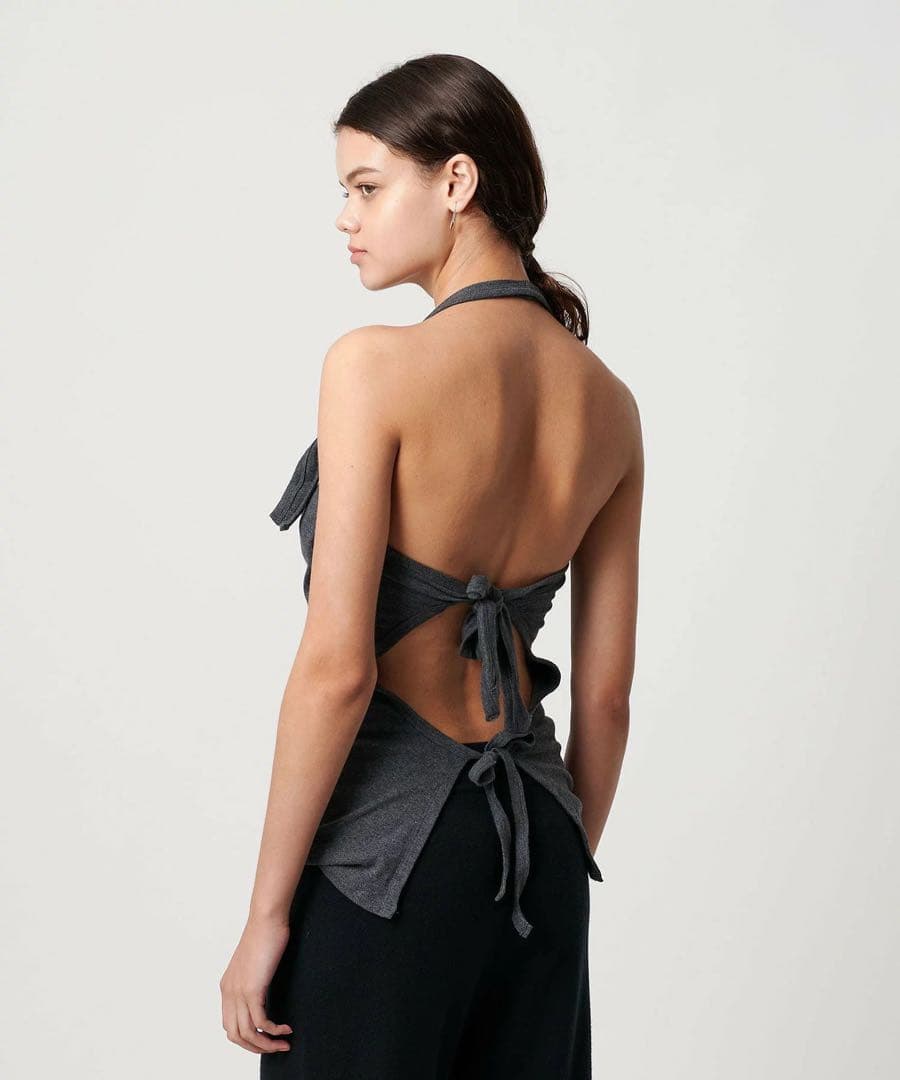 新品 ATTISESSION インナーパット バックタイ ホルターネックトップス