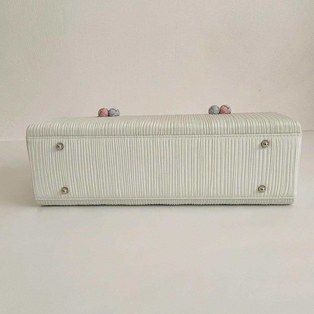 和装バッグ　横長　利休　バッグ　小田巻　白　青みを含んだ 白　正絹　日本製