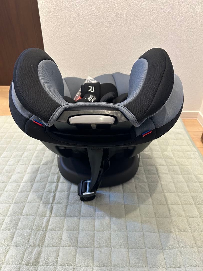 【ほぼ新品】Reecle チャイルドシート 　ジュニアシート　ISOFIX