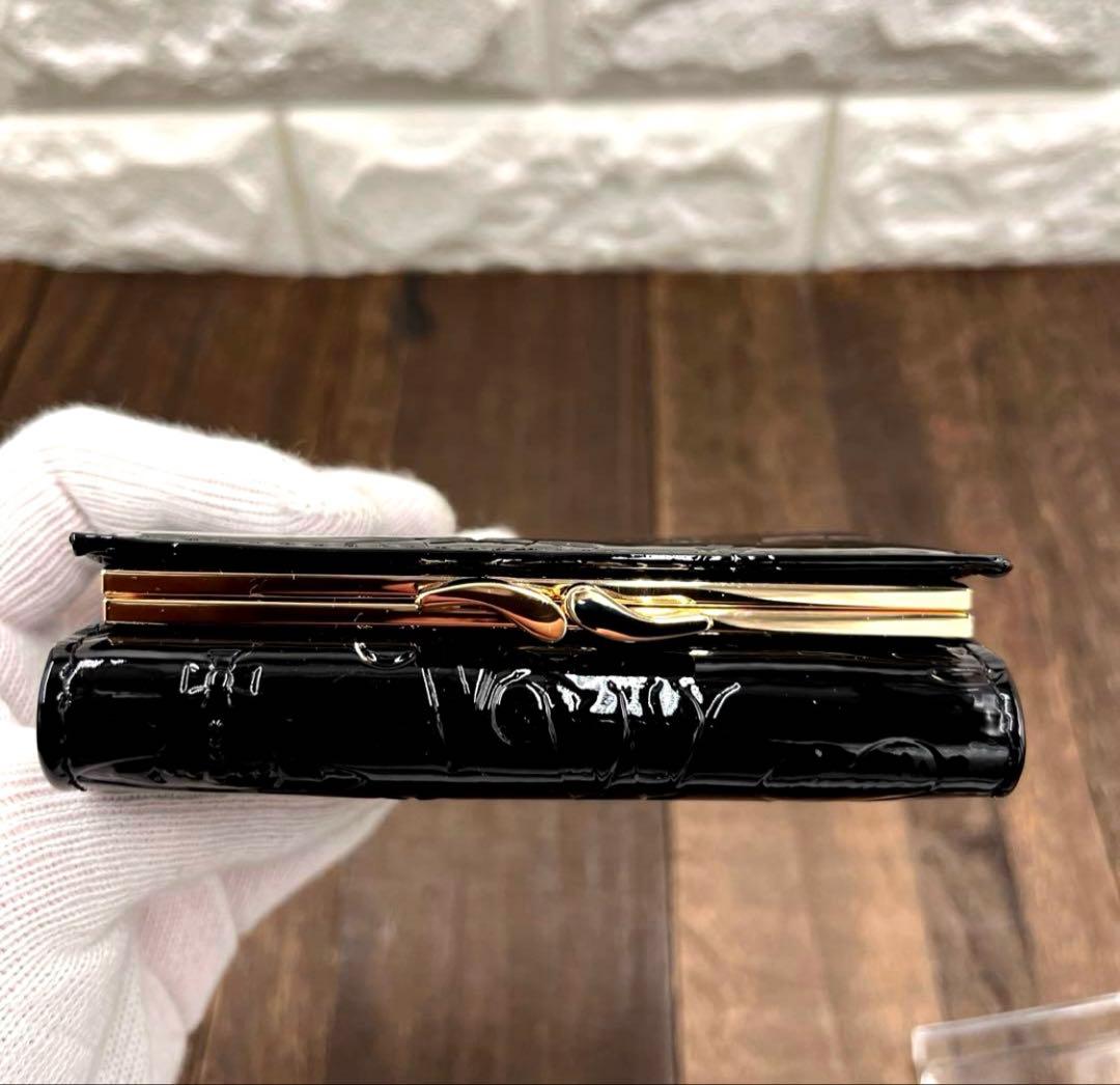新品未使用　ヴィヴィアンウエストウッド 三つ折財布　黒　エナメル　がま口