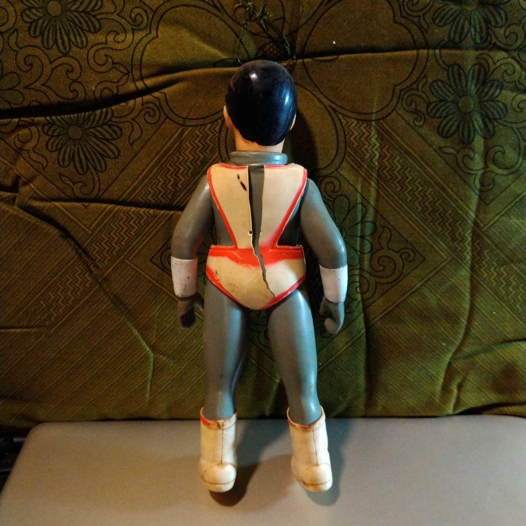 バンダイシルバー仮面ソフビグレー成型