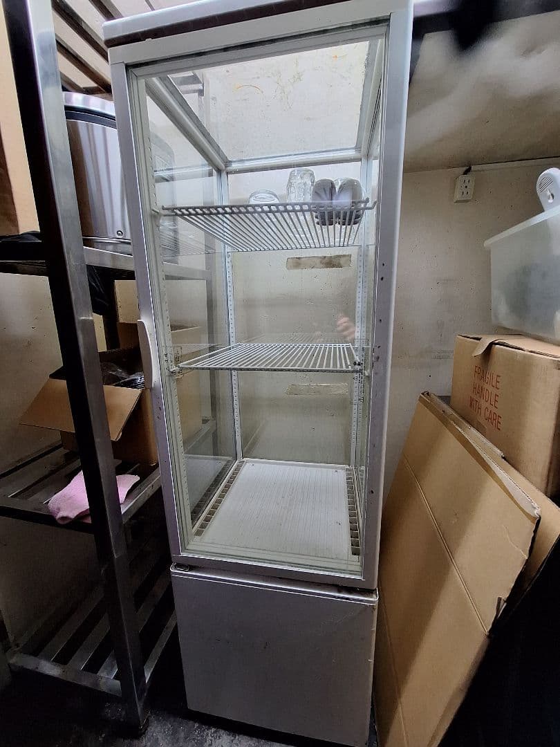 縦型ショーケース冷蔵庫