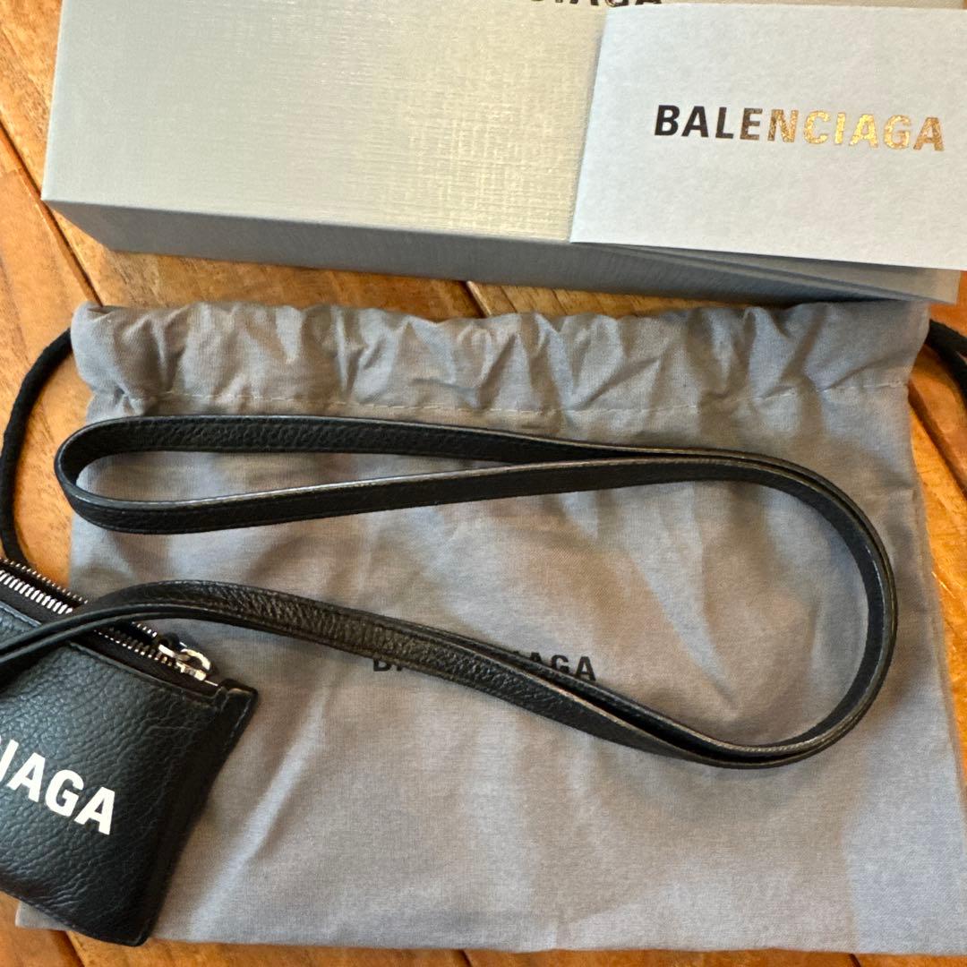 バレンシアガ　カードケース付きキーリング　ケース　ブラック