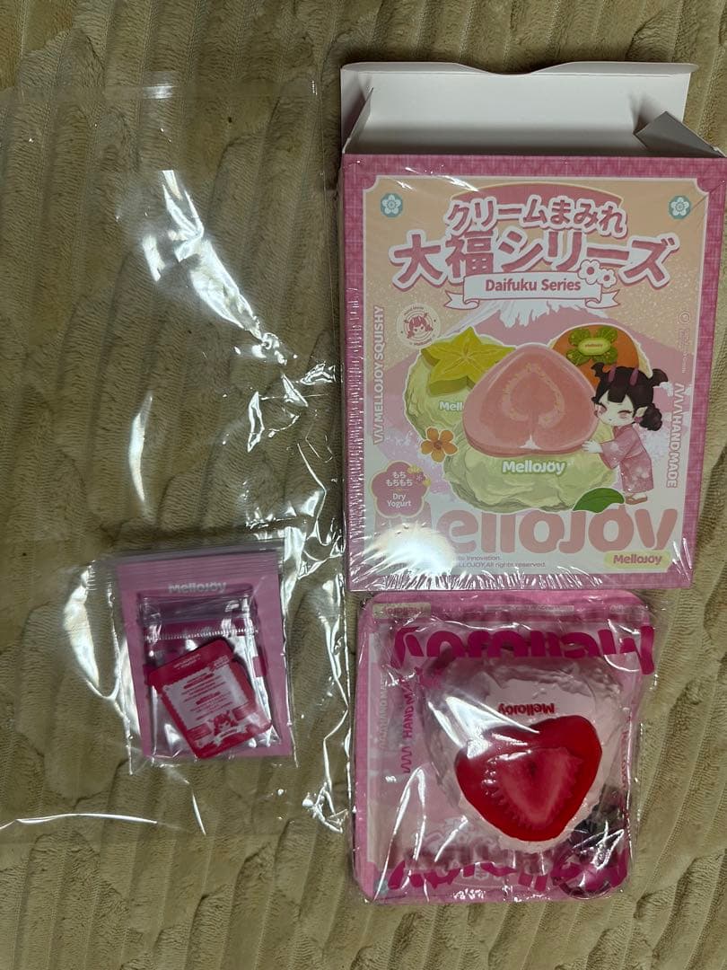 な*ᩚ様 Mellojoy 大福 ストロベリー いちご 苺 イチゴ スクイーズ