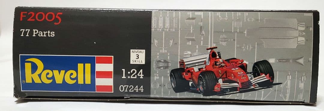 レベル フェラーリF2005 マルボロデカール付き 1/24 未組立中古品