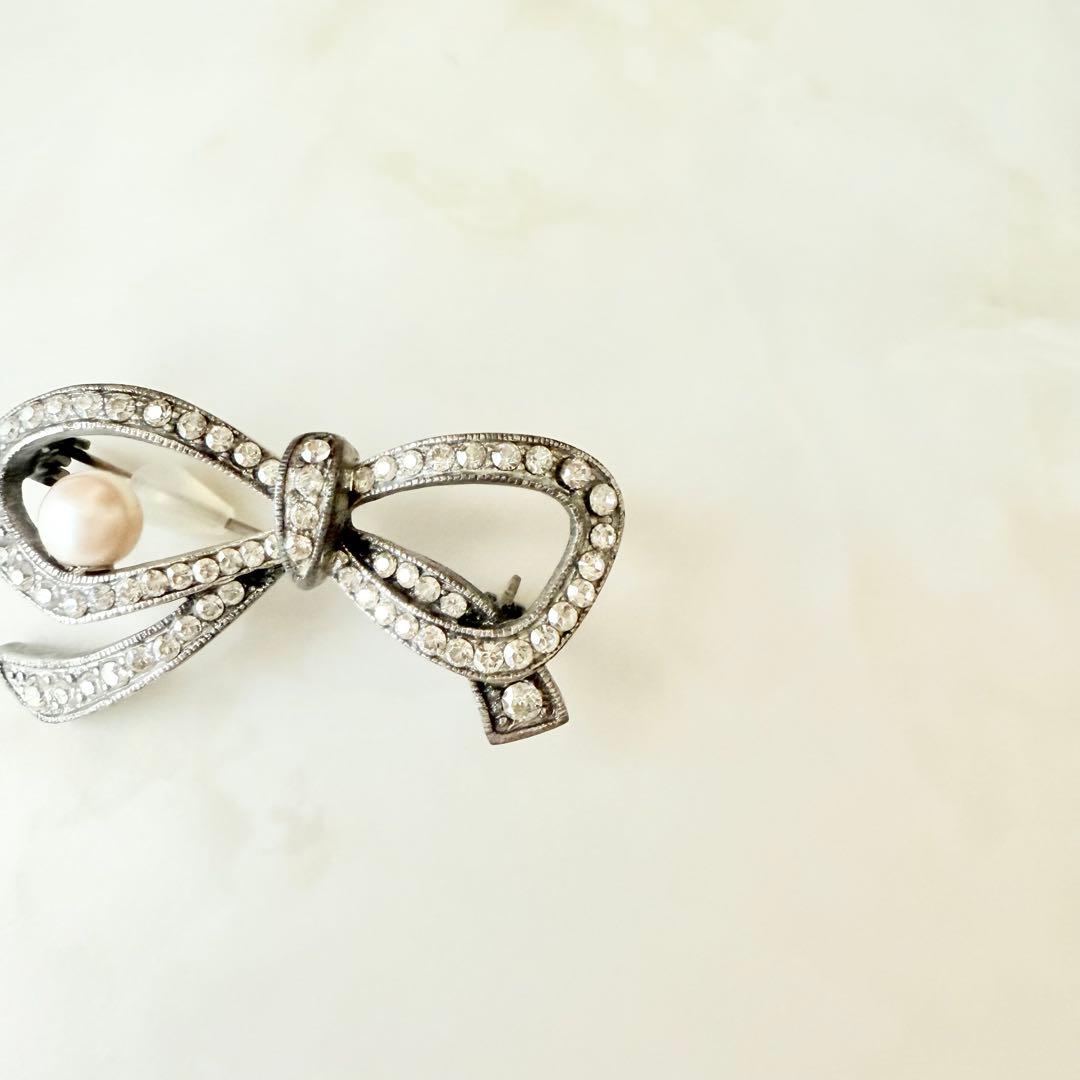 FOXEY フォクシー パール付きリボンブローチ ラインストーン アンティーク