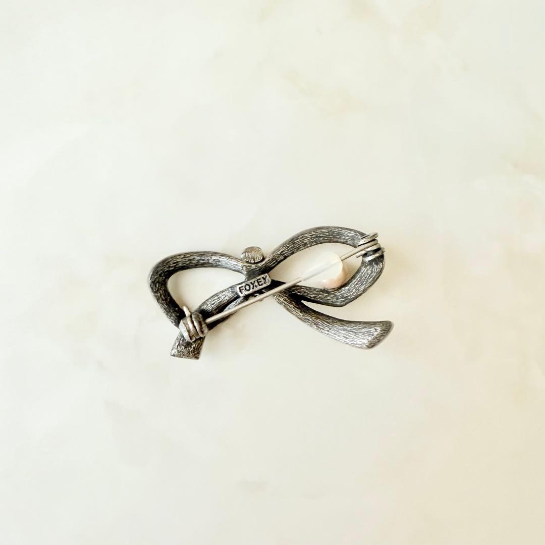 FOXEY フォクシー パール付きリボンブローチ ラインストーン アンティーク