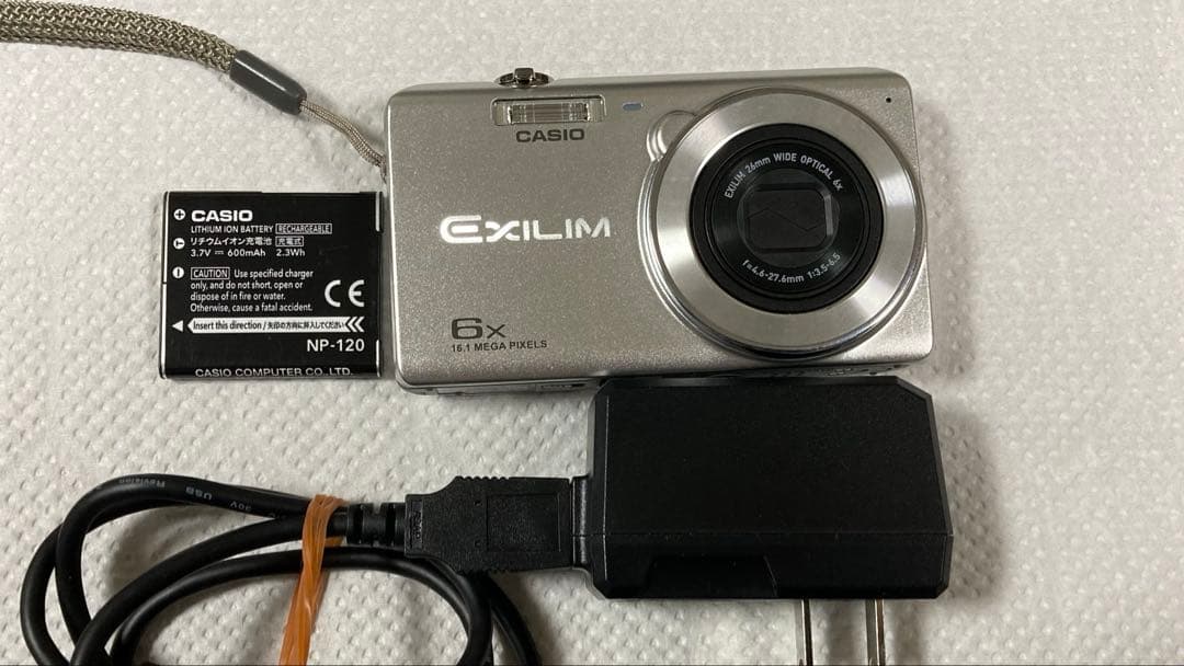 CASIO EX-Z900 6倍ズーム 純正充電コード、バッテリー付