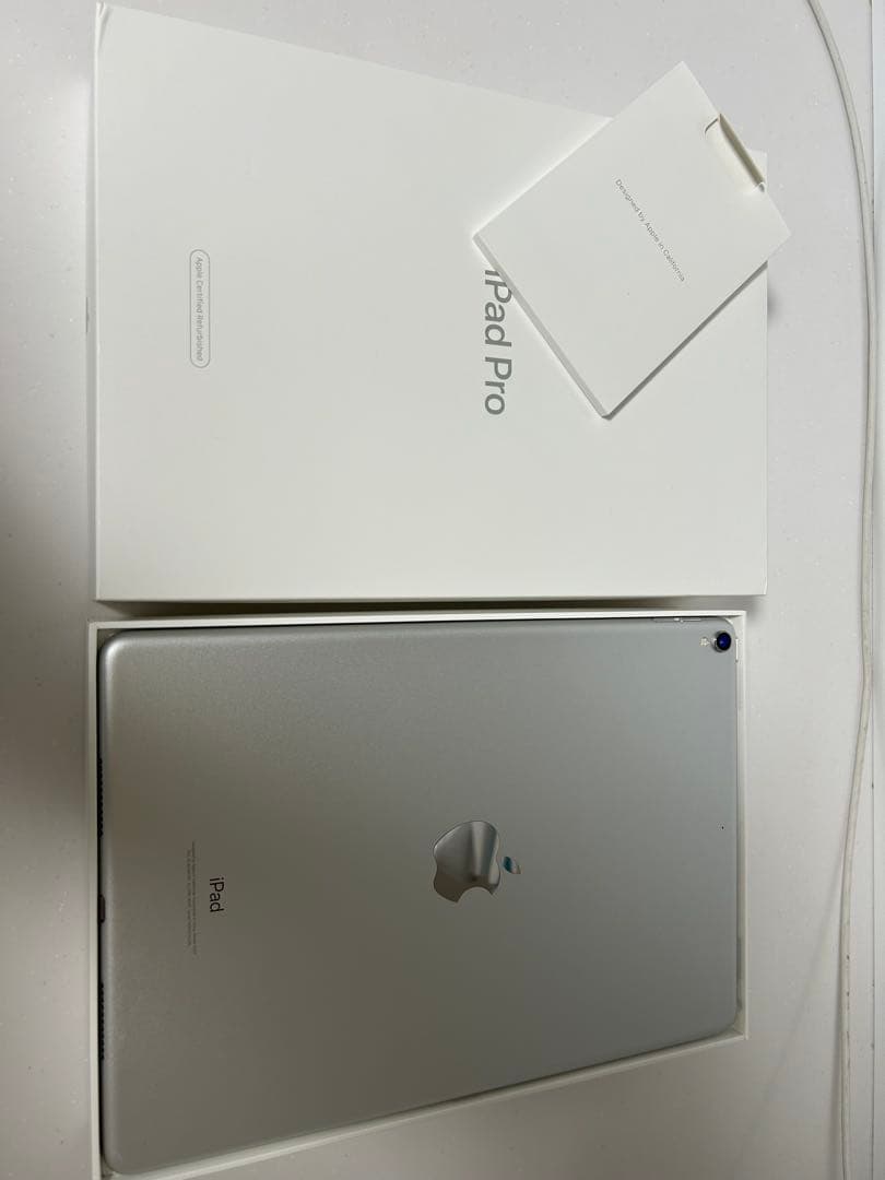 iPad pro10.5 64GB シルバー　美品