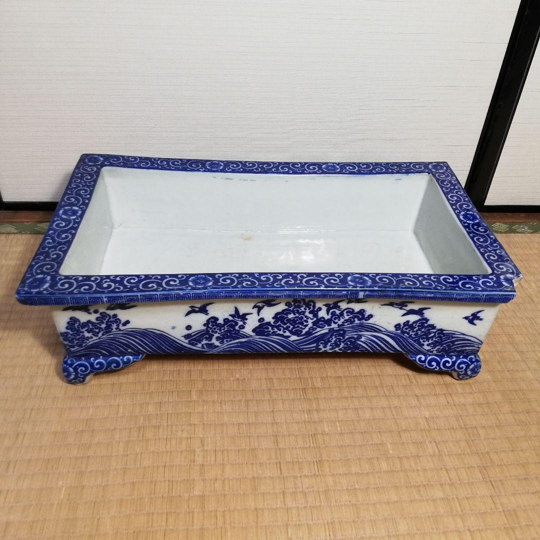 伊万里焼 染付波千鳥文足付水盤 金魚鉢 盆栽鉢 植木鉢 花器 有田焼 骨董 水槽