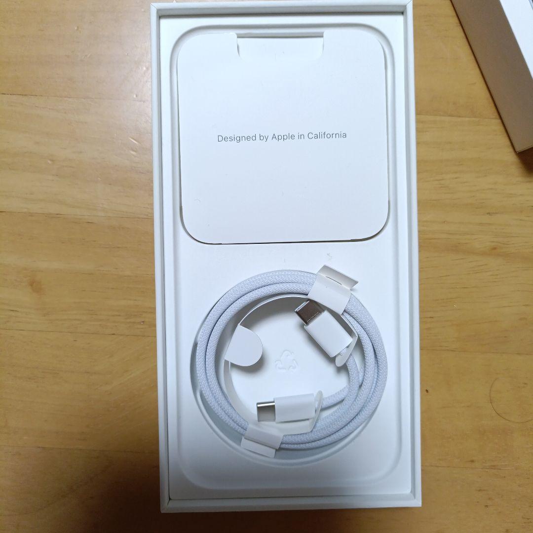 Apple iPhone 15 plus 本体128GB