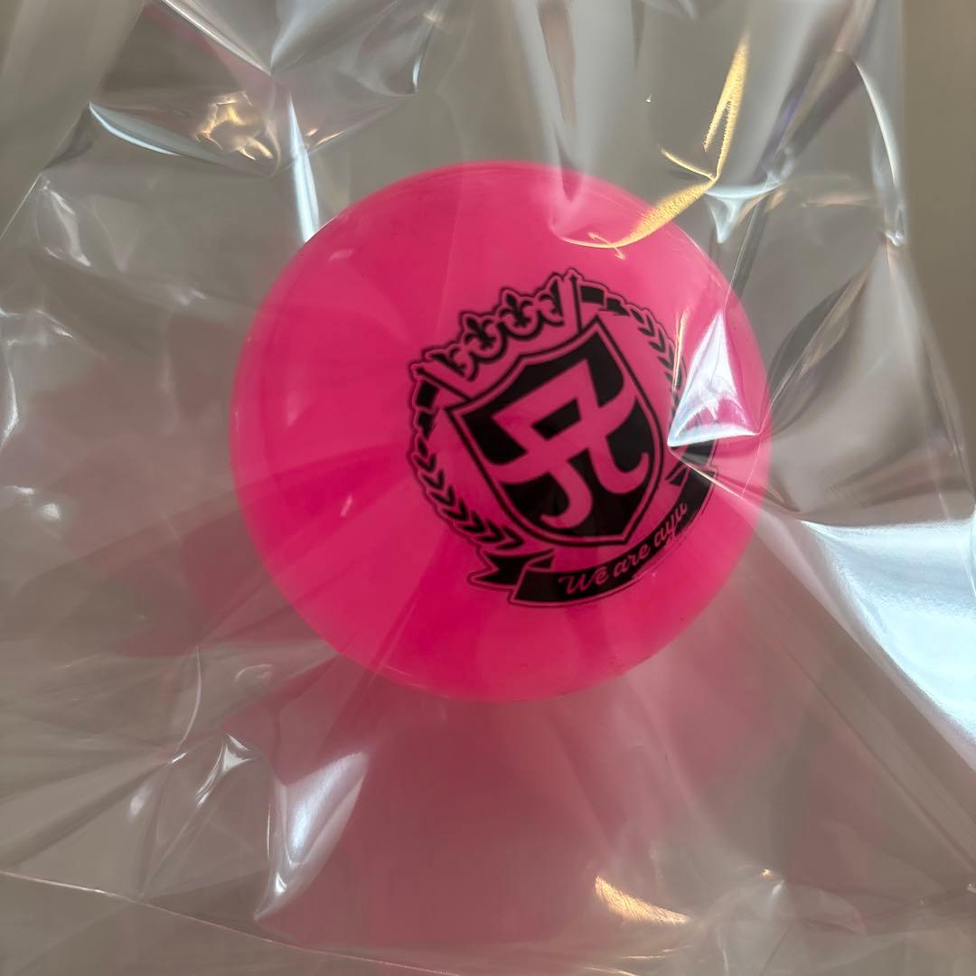 浜崎あゆみ　カウントダウンライブ　ボール　ピンク