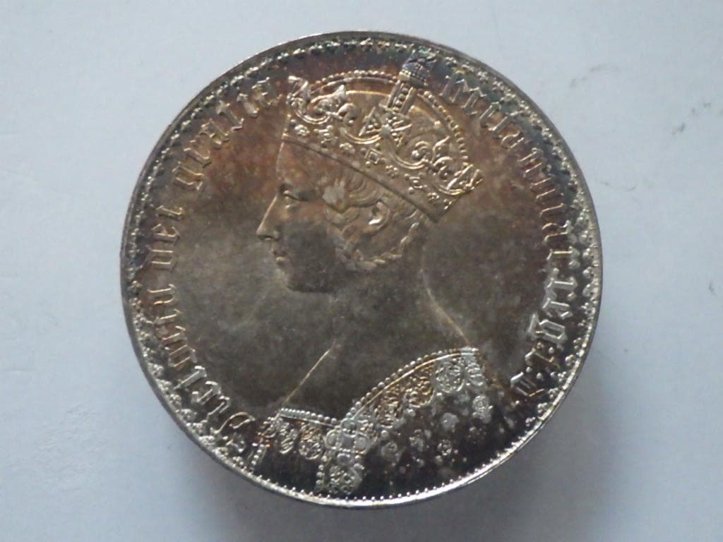 ヴィクトリア ゴチッククラウン 銀貨【銀貨保証】アンティーク M2411869
