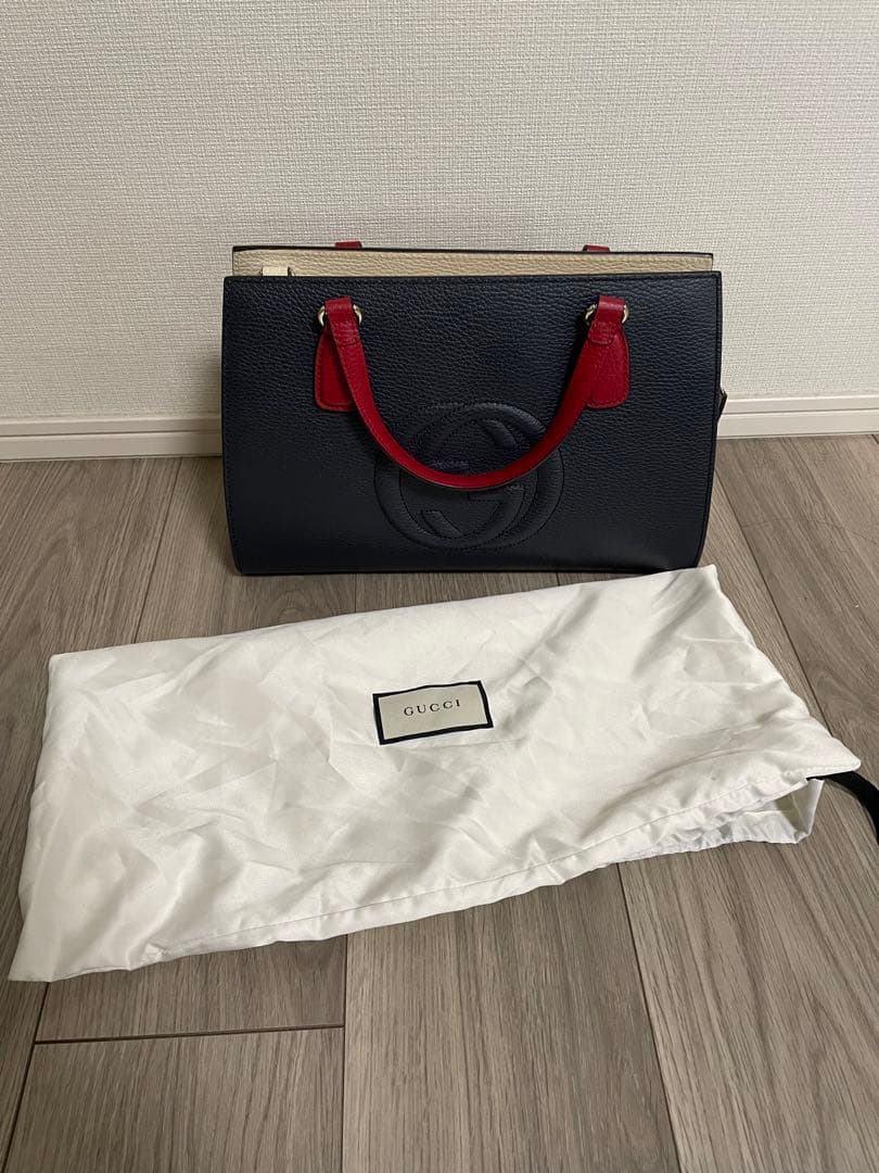 Gucci ネイビー レザー ハンドバッグ