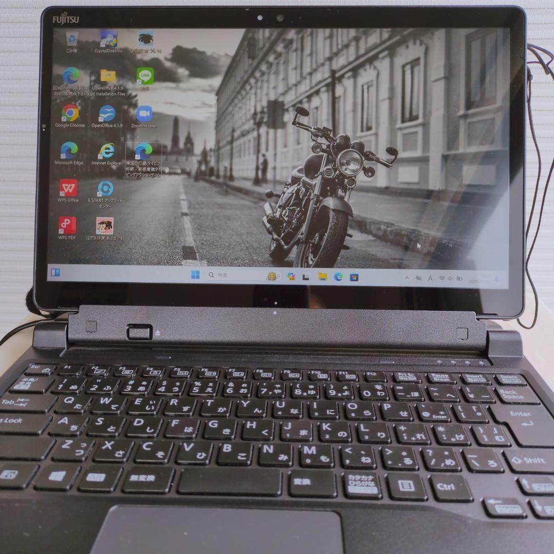 富士通 2in1 ノートパソコン Windows11 第８世代 タブレット