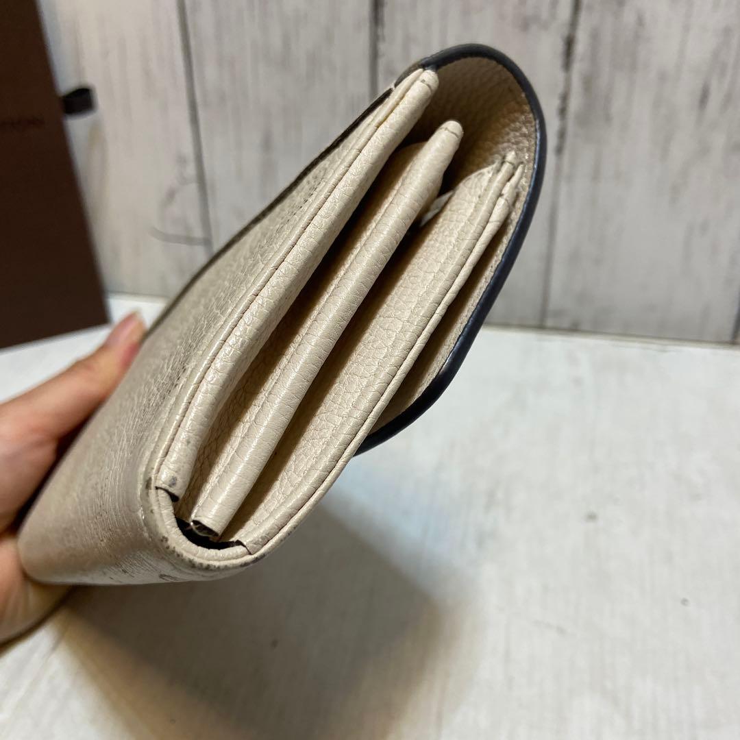 ルイヴィトン⭐️ポルトフォイユ・イリス　マヒナ　イヴォワール　長財布