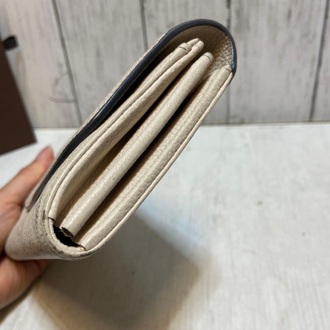 ルイヴィトン⭐️ポルトフォイユ・イリス　マヒナ　イヴォワール　長財布