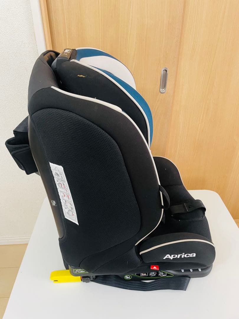 【送料無料！】Aprica Formfit ISOFIX チャイルドシート