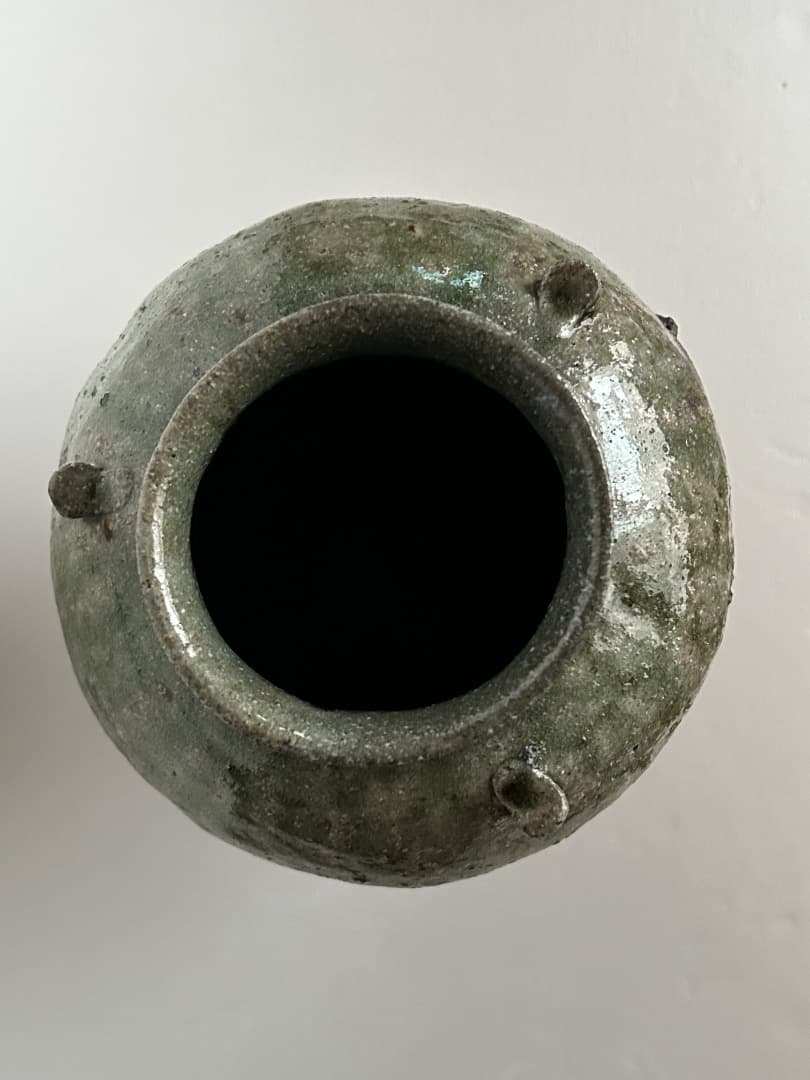 灰釉壺　(竹内公明 作)