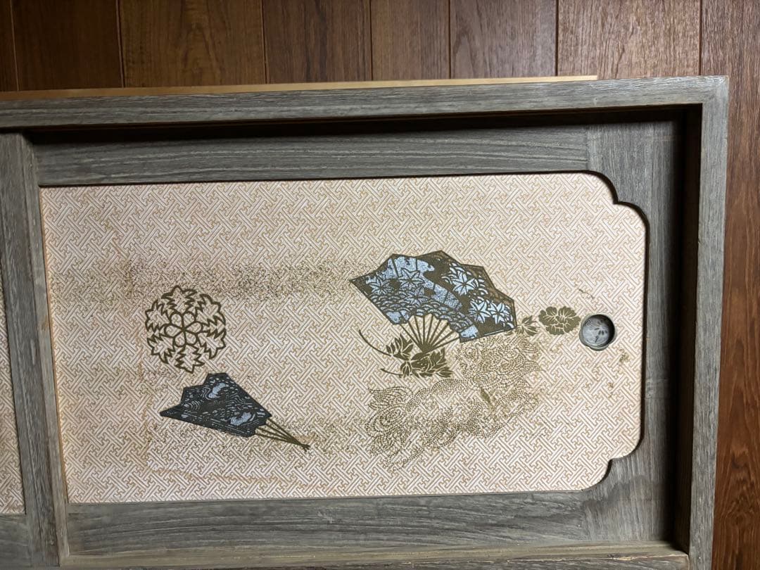 木製家具　 桐箪笥？　伝統的な和風デザイン