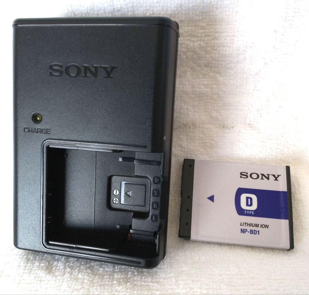SONYのサイバーショットDSC-T700Cyber-shot　DSC-T700