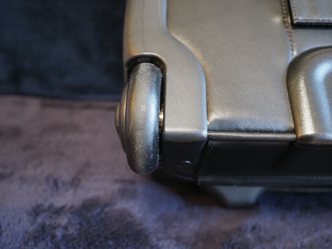 TUMI ナパレザー製キャリーバッグ　96103D4