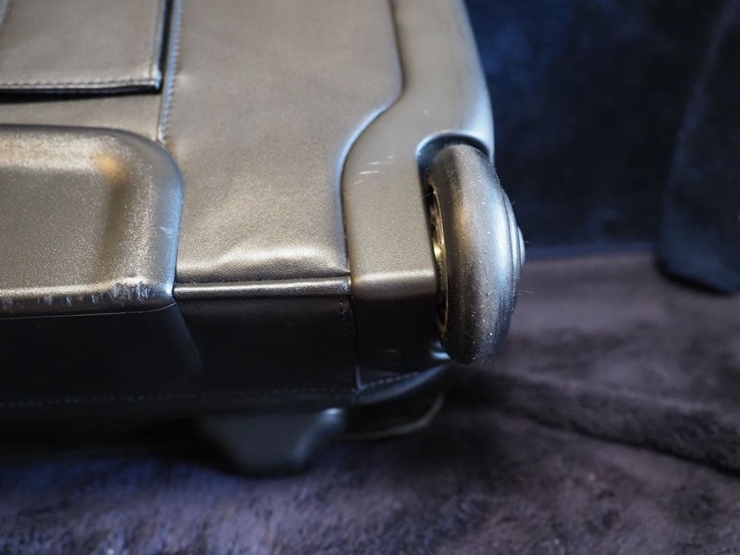 TUMI ナパレザー製キャリーバッグ　96103D4