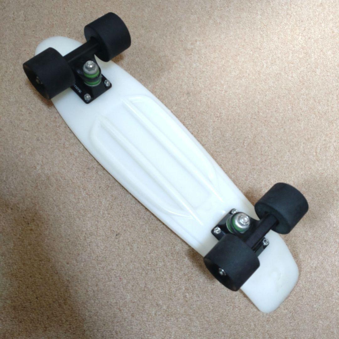 Penny スケートボード 22インチ 蓄光モデル