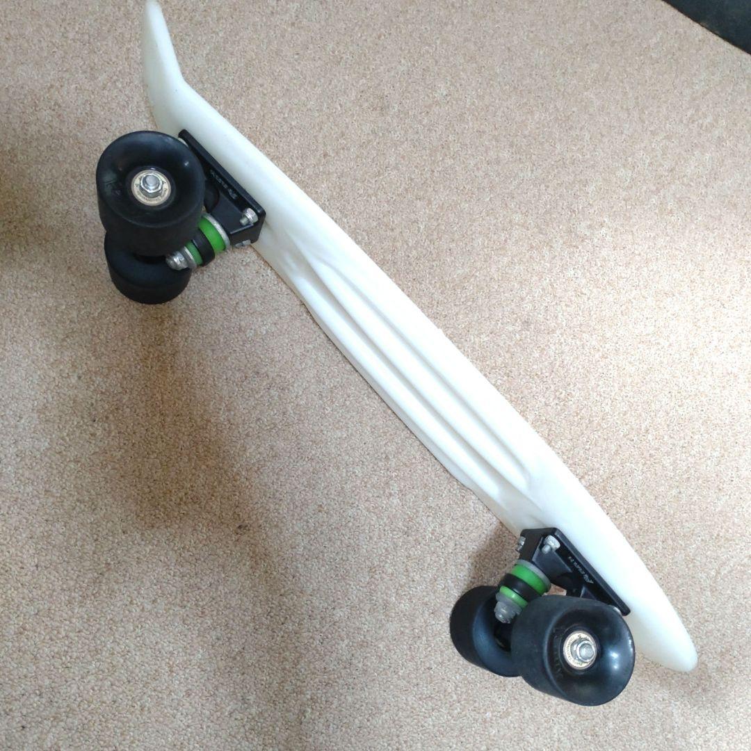 Penny スケートボード 22インチ 蓄光モデル
