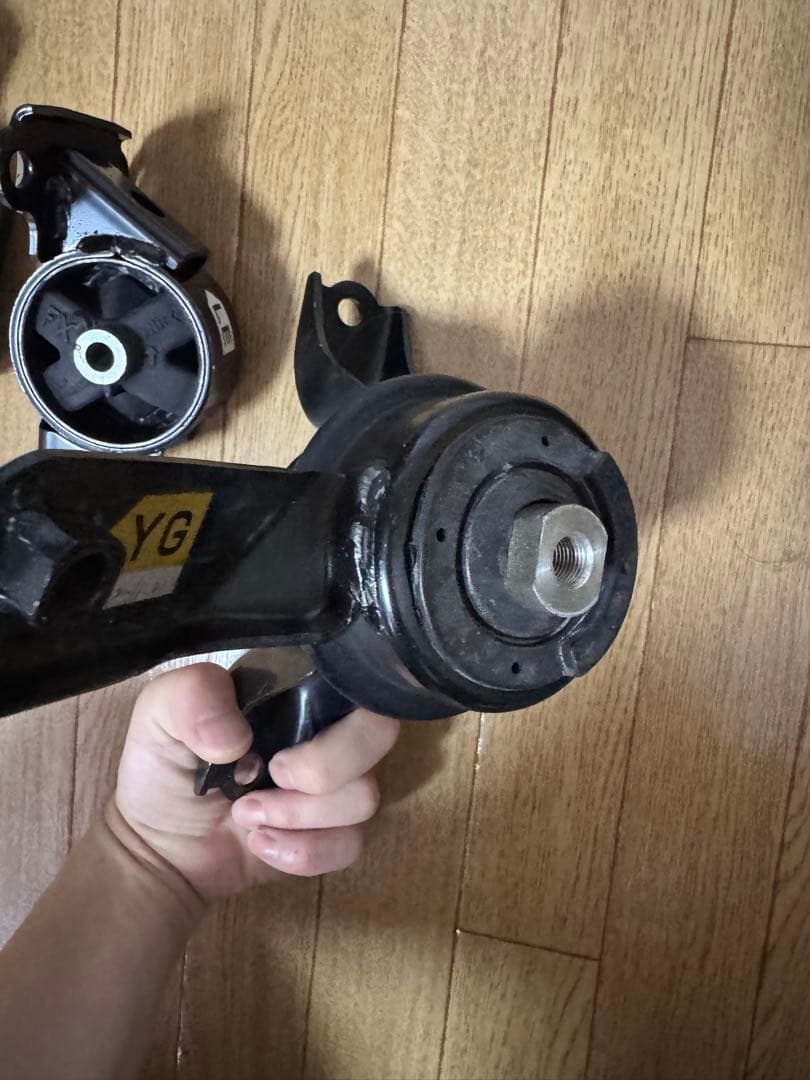 (新品)トヨタ MR-S用 純正エンジンマウント 4個セット