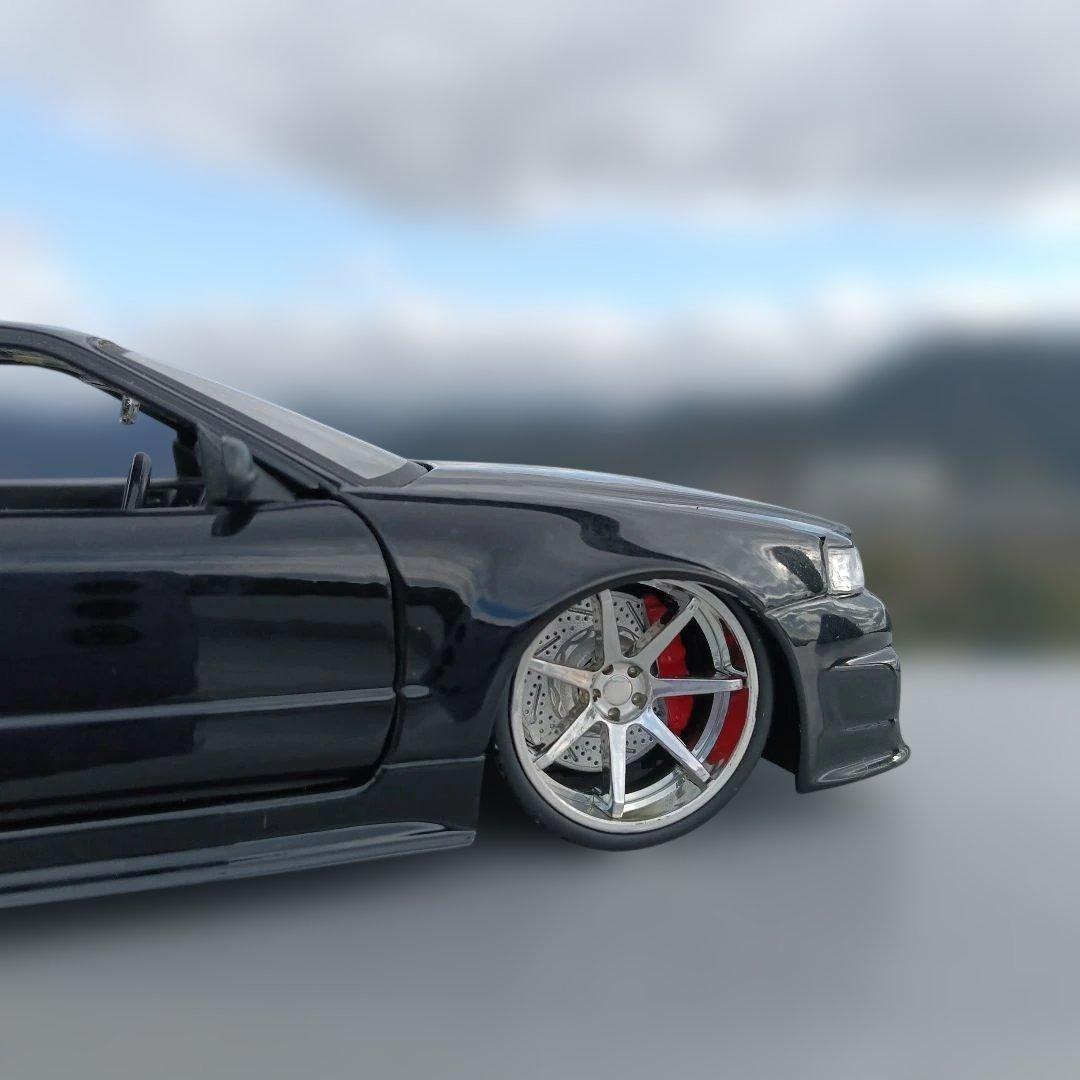 Nissan GT-R R34 ミニカー 1/18 ブラック