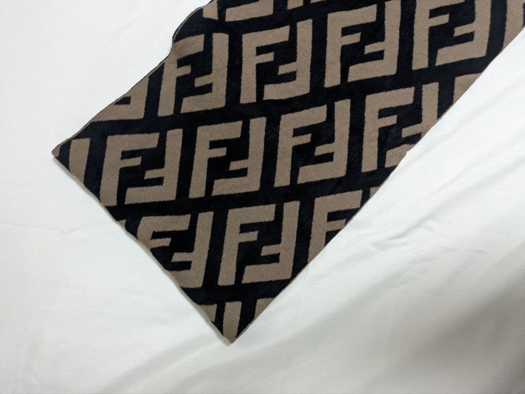 Fendi ロゴパターン ニットマフラー