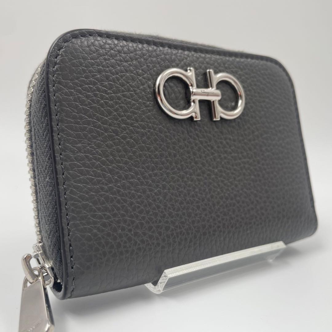 【✨未使用】 フェラガモ ケース ダブルガンチーニ ラウンドジップ シボ革