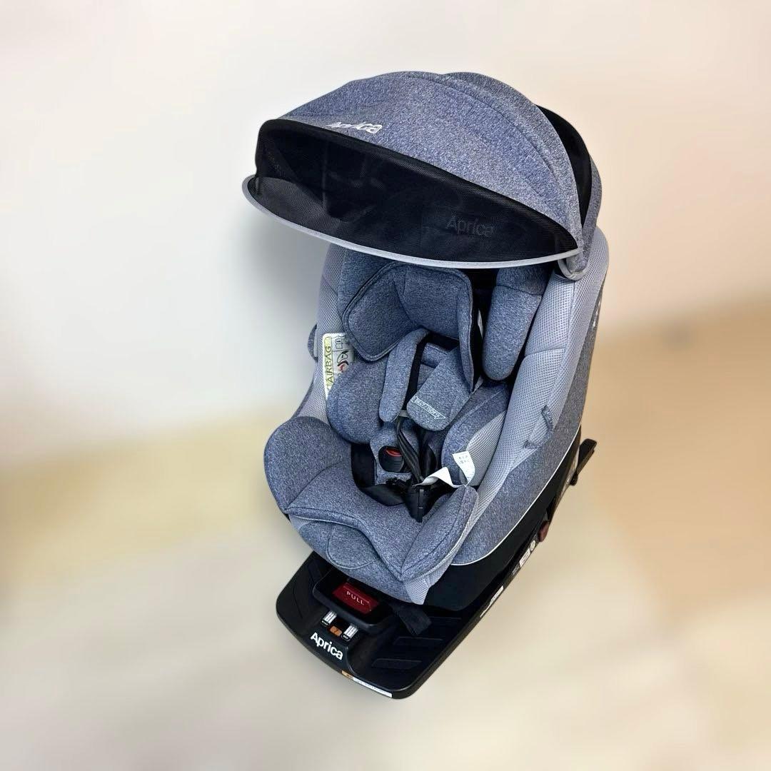 Aprica クルリラAC ISOFIX 回転式　チャイルドシート