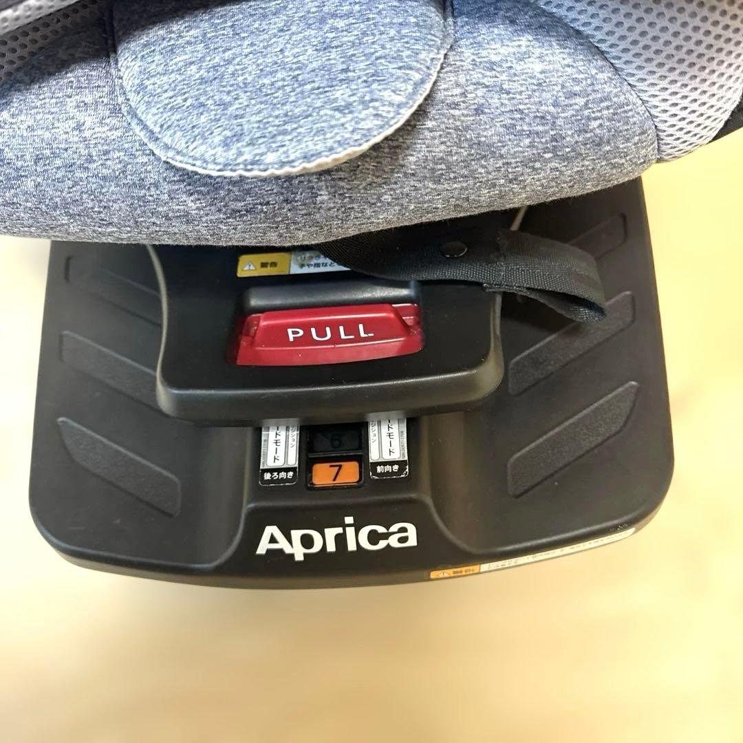 Aprica クルリラAC ISOFIX 回転式　チャイルドシート